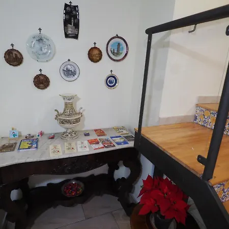 Apartment Domus Toledo Neapel